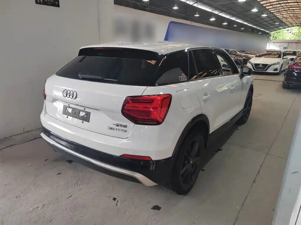 Audi Q2 L 35 TFSI Fashion Dynamic CN-V