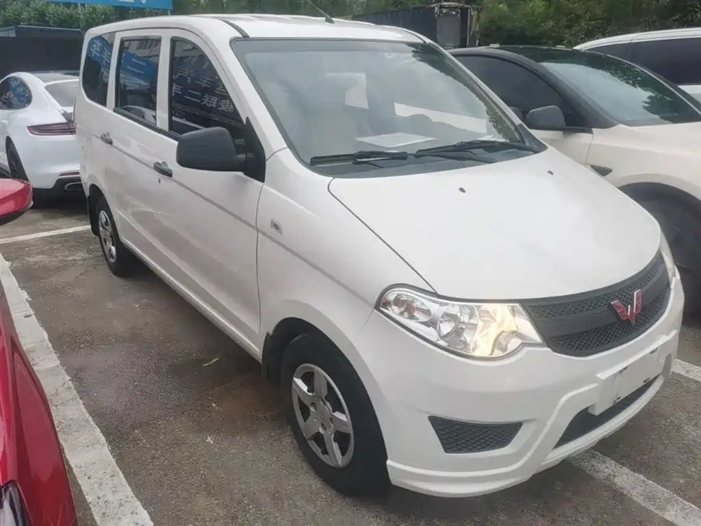 Wuling Hongguang 1.2 L S Basic CN-VI LSI