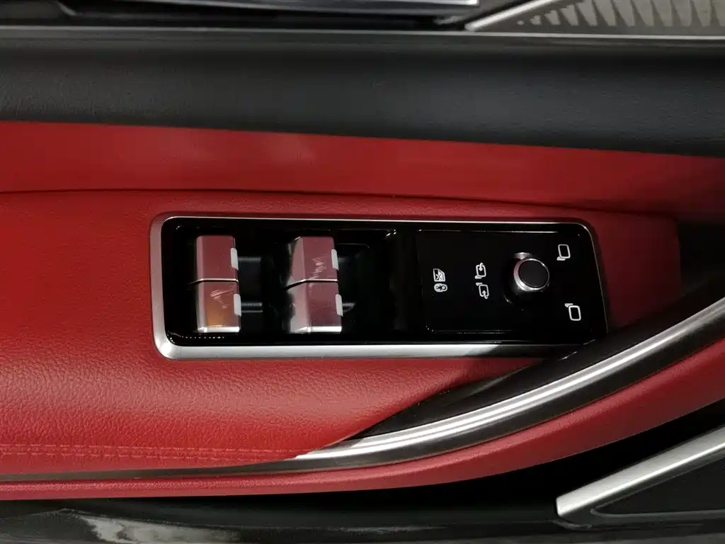 Jaguar XFL XFL 2.0 T P250 2 WD Elite Sport