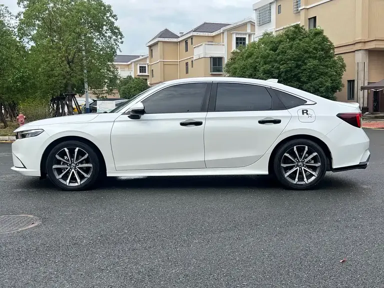 Honda Integra 240 TURBO CVT Luxury