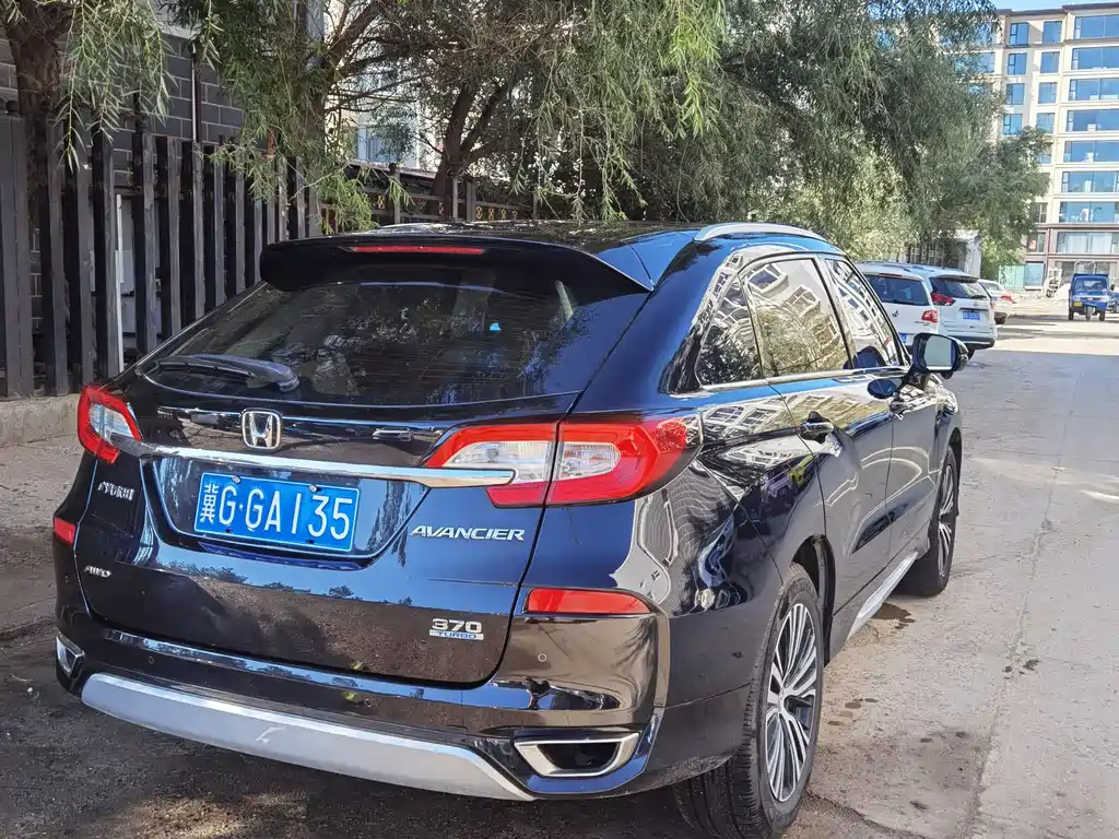 Avancier 370 TURBO 4 WD Premium