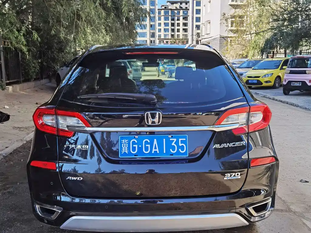 Avancier 370 TURBO 4 WD Premium