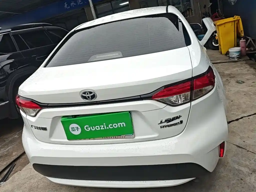 Levin Dual Engine 1.8 H E-CVT Leading