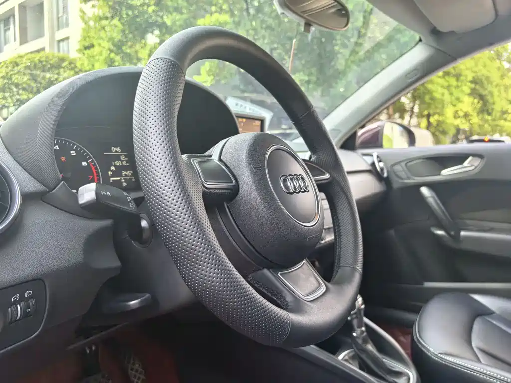 Audi A1 奥迪A1 2014款 30 TFSI 技术型