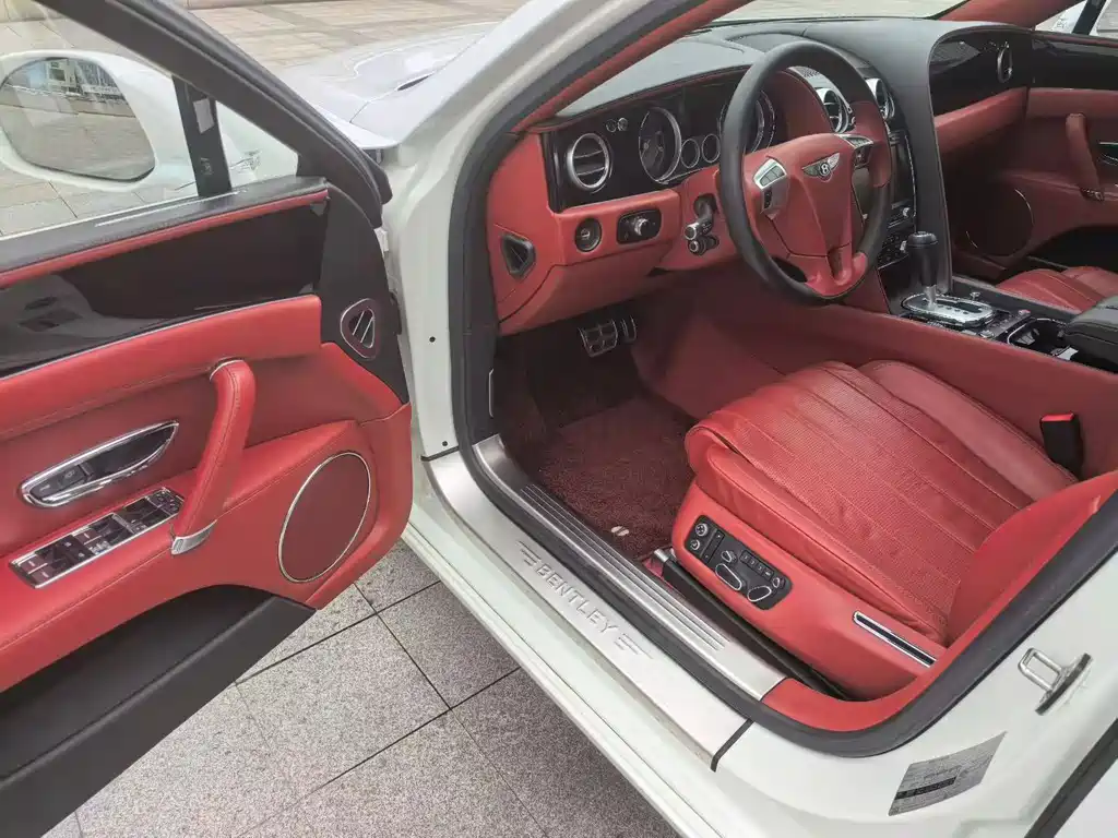 Flying Spur 4.0 T V8 Distinguished