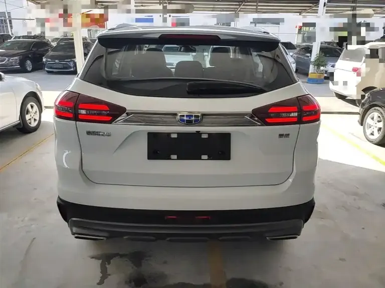 Geely Boyue 1.8 TD Auto 2 WD Smart 4 G Connected