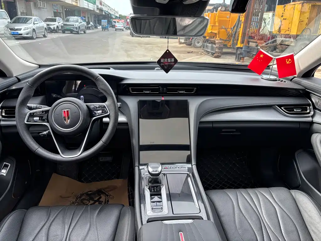 Hongqi H5 2.0 T Auto Connected Flagship Leading