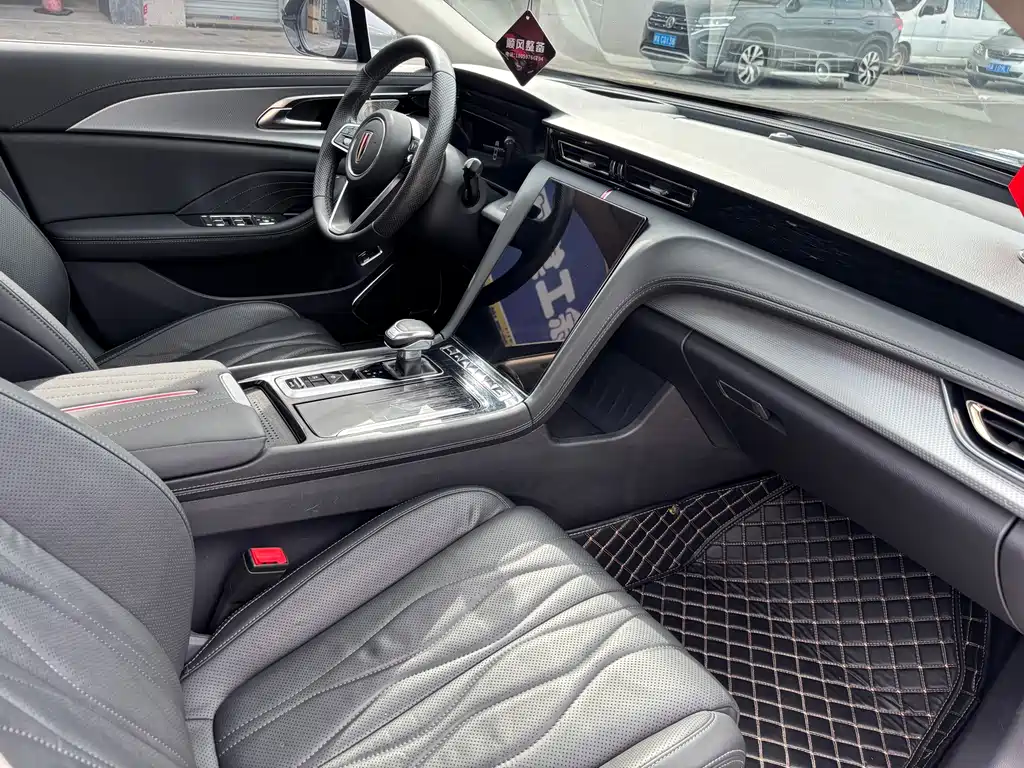 Hongqi H5 2.0 T Auto Connected Flagship Leading