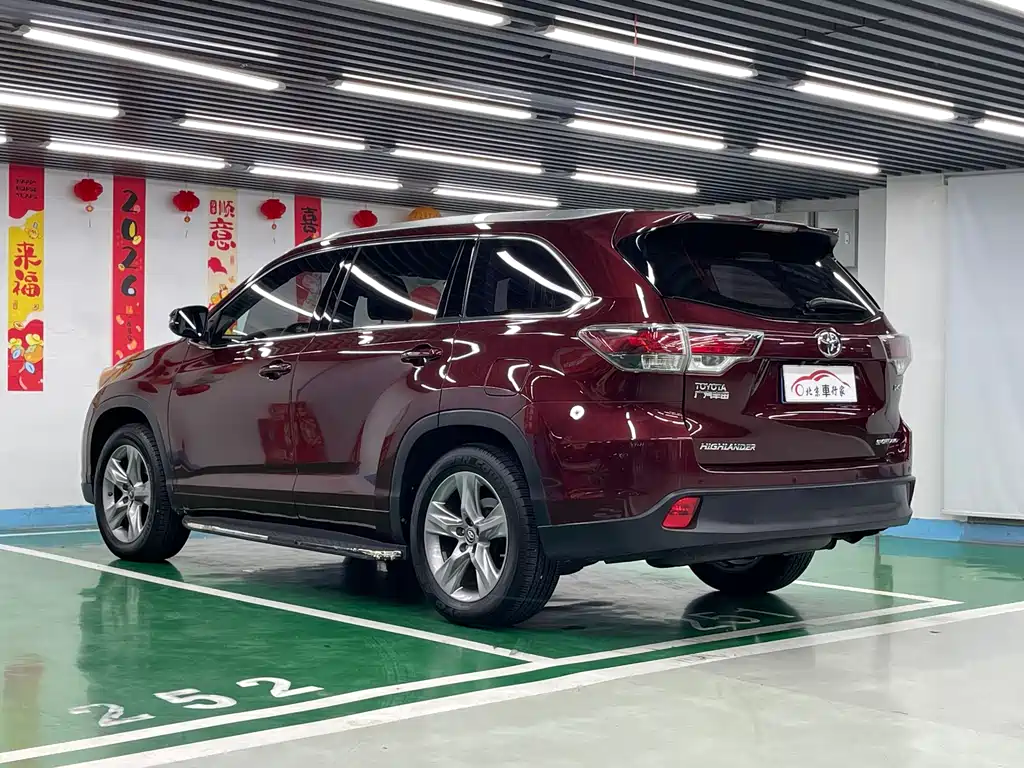 Highlander 2.0 T 4 WD Luxury 7-seat