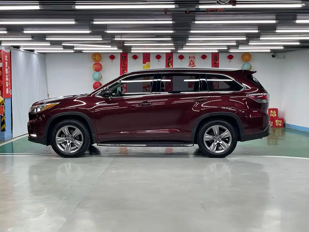 Highlander 2.0 T 4 WD Luxury 7-seat
