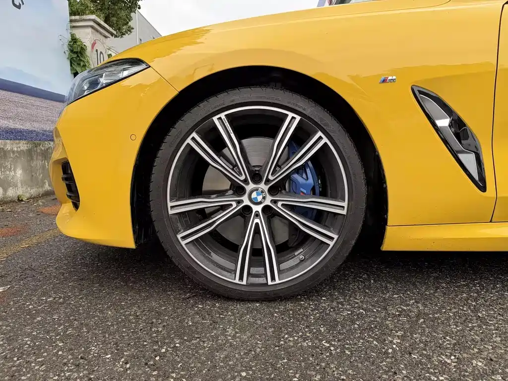 BMW 8 Series 840 i Convertible Coupe M Sport Package