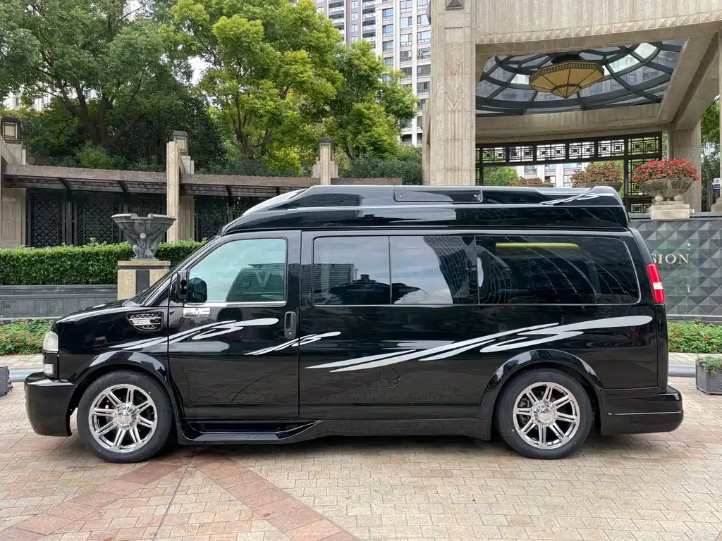 SAVANA 5.3 L G660 S 4 WD Elegant Supreme