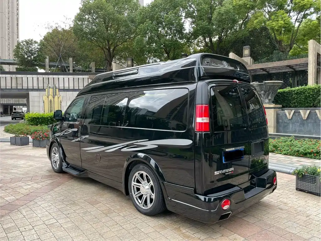 SAVANA 5.3 L G660 S 4 WD Elegant Supreme