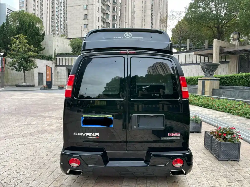 SAVANA 5.3 L G660 S 4 WD Elegant Supreme