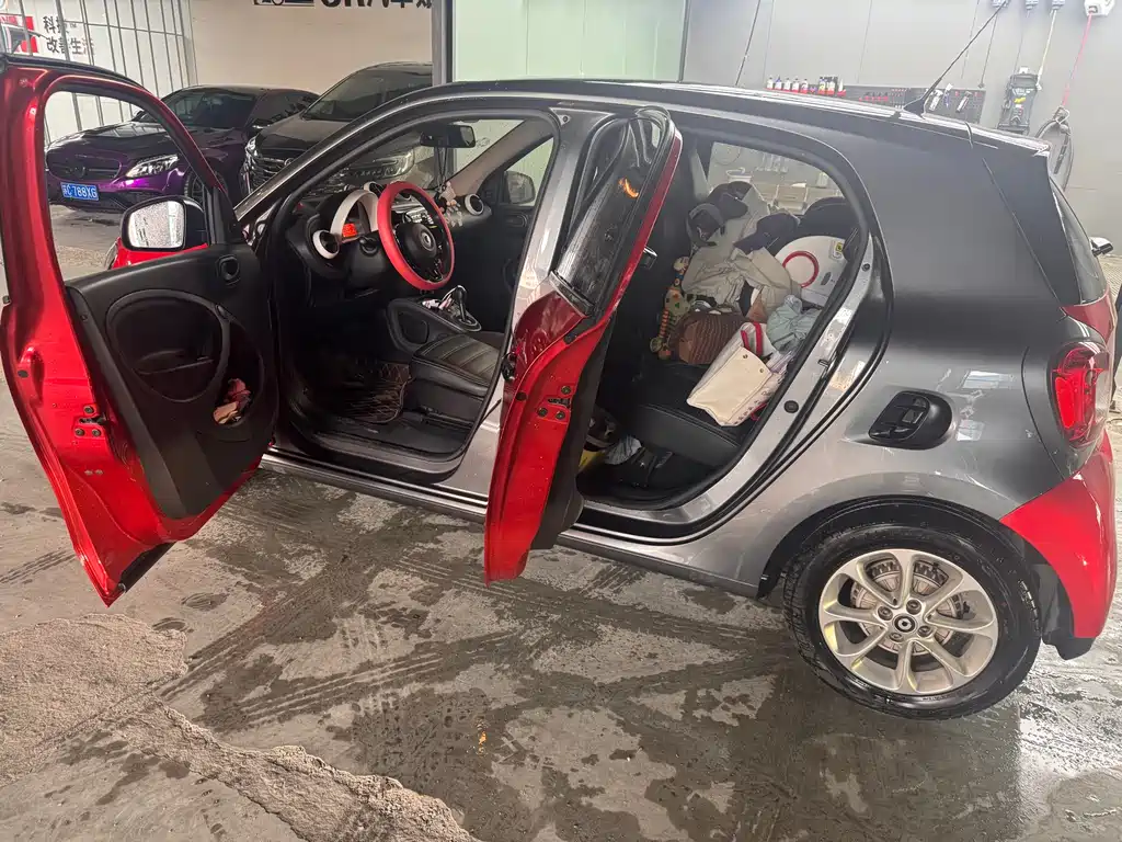 smart forfour 1.0 L 52 kW Agile