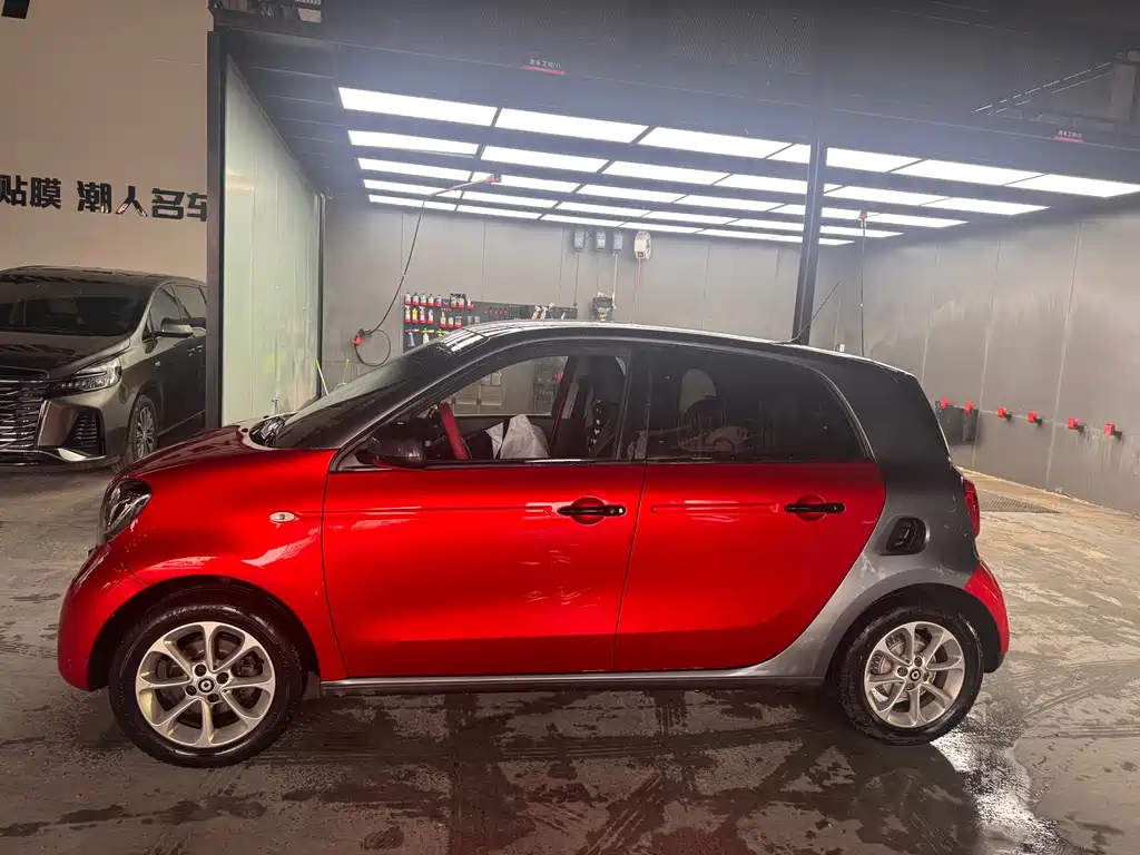 smart forfour 1.0 L 52 kW Agile