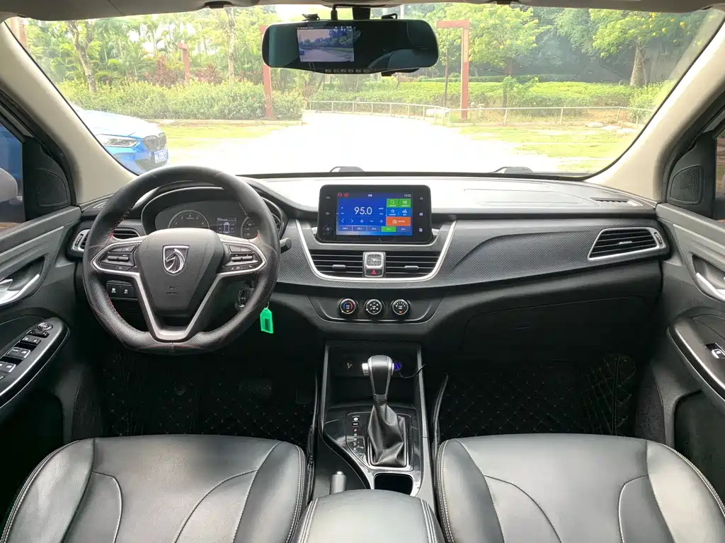 Baojun 730 宝骏730 2019款 1.5 T CVT时尚型 7座 国V