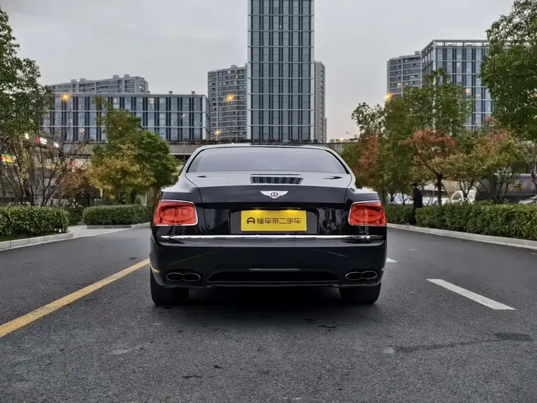 Bentley Flying Spur 4.0 T V8 Standard