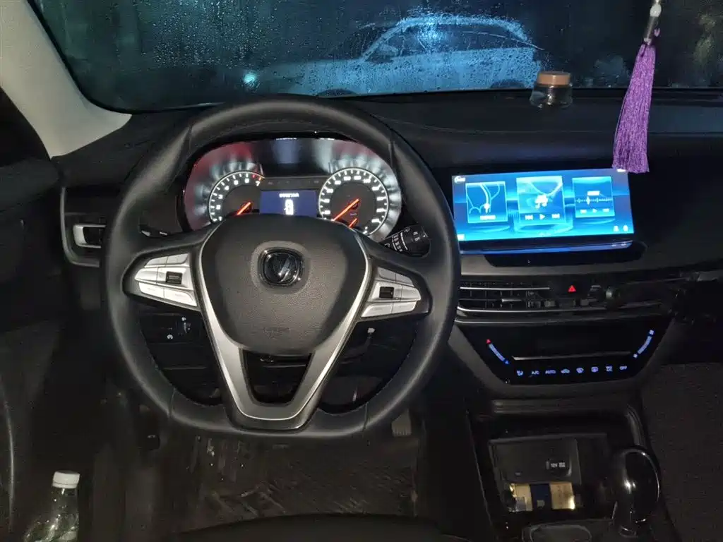 Changan CS35 PLUS 长安CS35 PLUS 2022款 1.6 L 手动豪华版