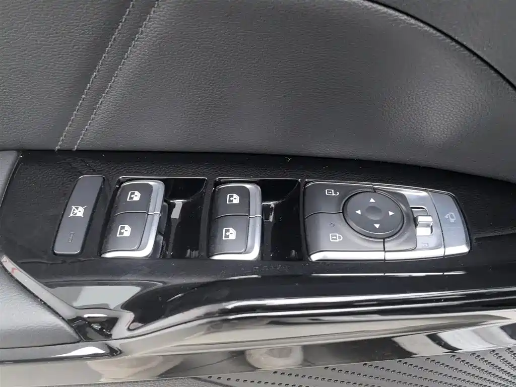 Kia K5 270 T CVVD Refreshed