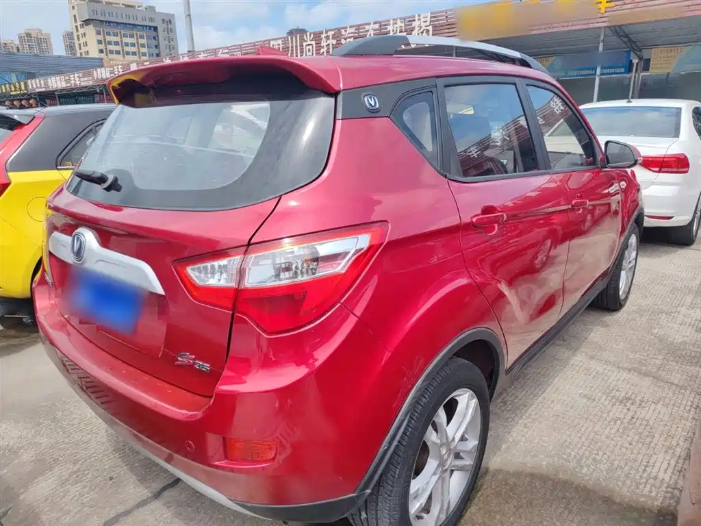 Changan CS35 1.6 L Manual Luxury CN-IV