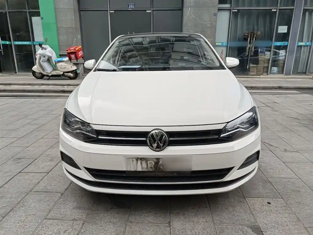 Polo Plus 1.5 L Auto Colorful Tech