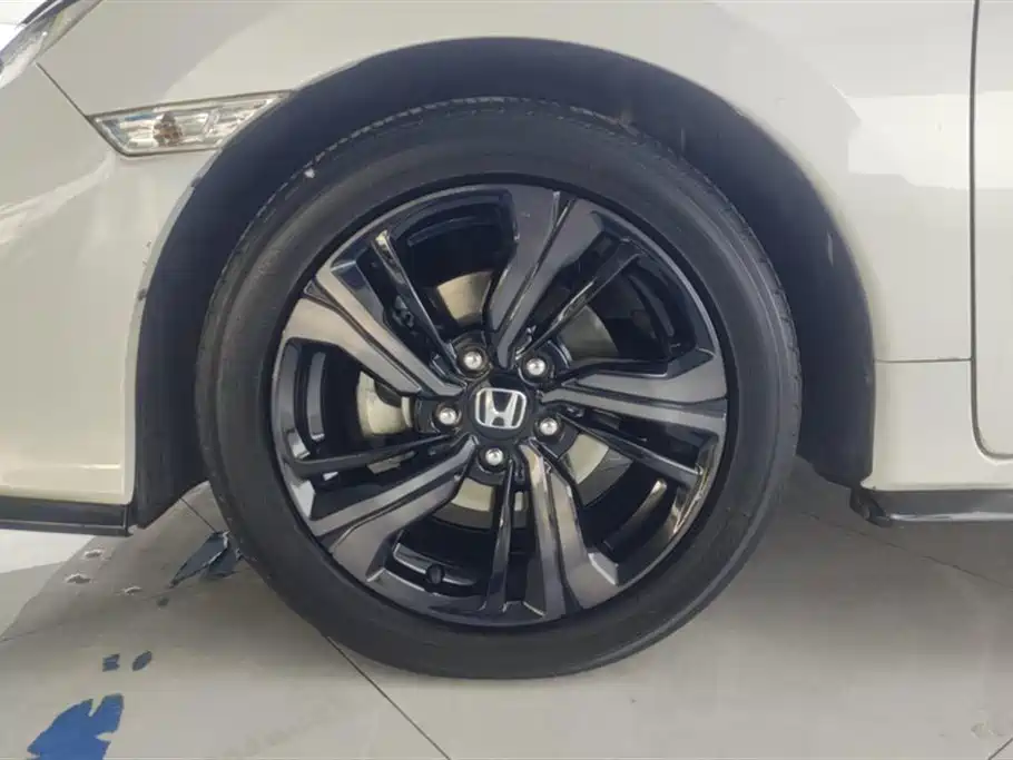 Civic HATCHBACK 220 TURBO CVT Trend Cool Control