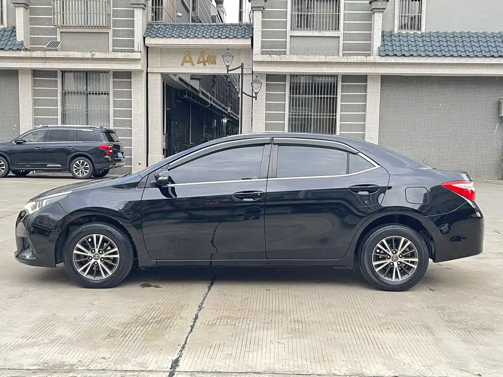 Levin 1.6 G CVT Elite