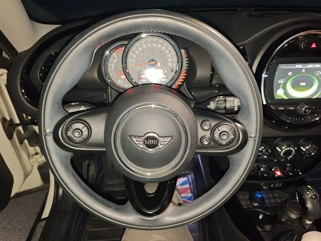 MINI CLUBMAN Facelift 1.5 T COOPER