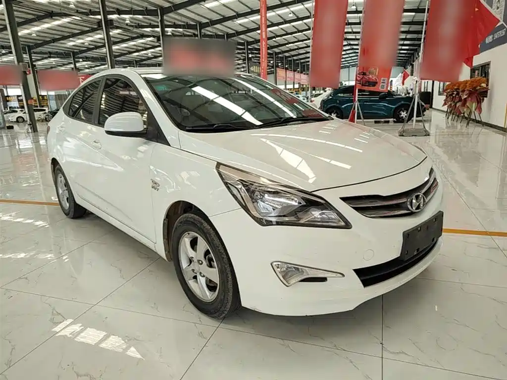 Accent 1.4 L Auto Intelligent GLS