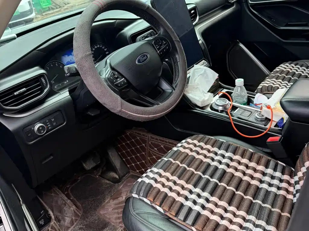 Explorer EcoBoost 285 4 WD Style 6-seat