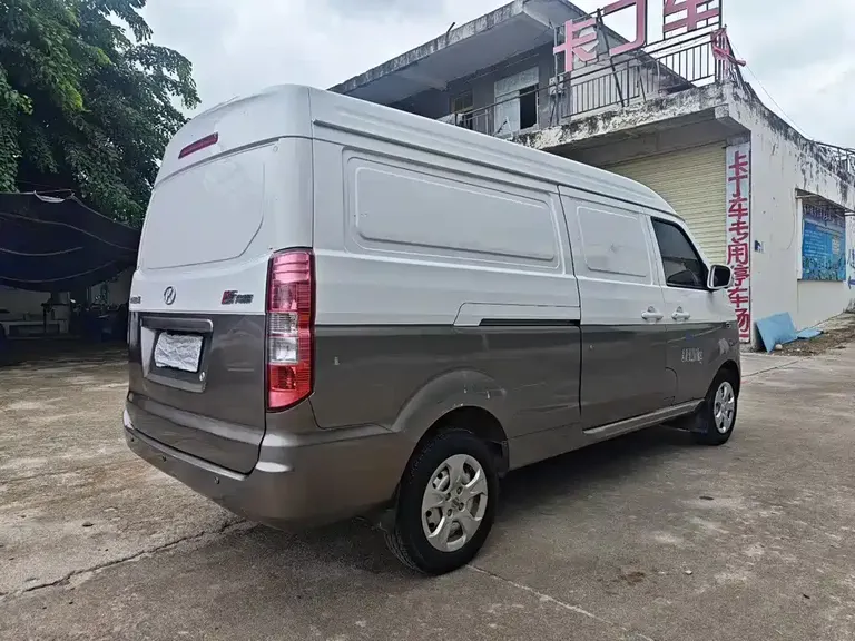 Jinbei New Sea Lion X30 L CNG 新海狮X30 L CNG 2018款 1.5 L尊贵版天然气车厢货SWFC15