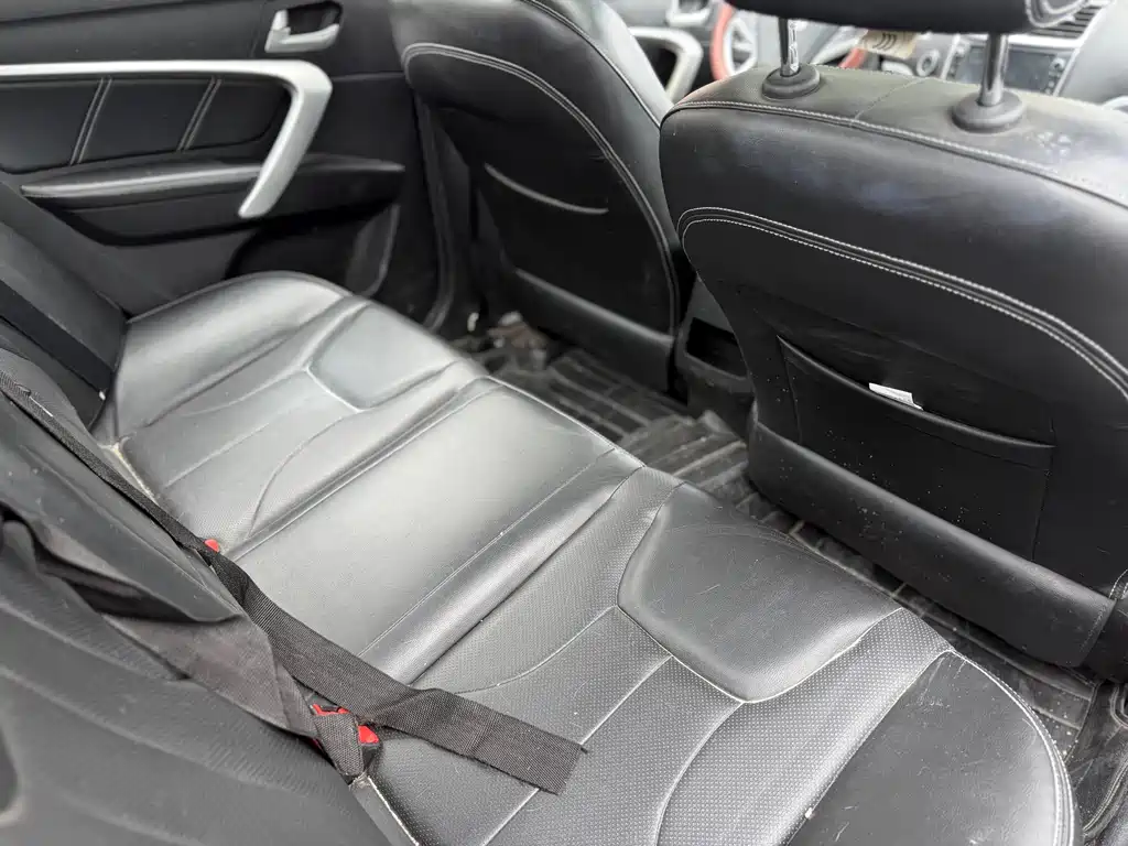 Emgrand Sedan 1.3 T Manual Upward