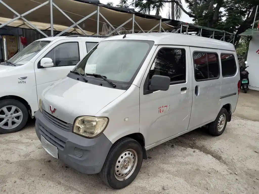 Wuling Zhiguang 1.2 L Utility LSI