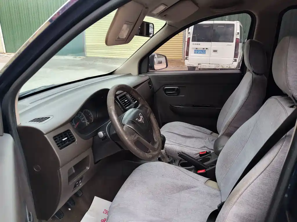 Wuling Rongguang V 1.2 L Standard