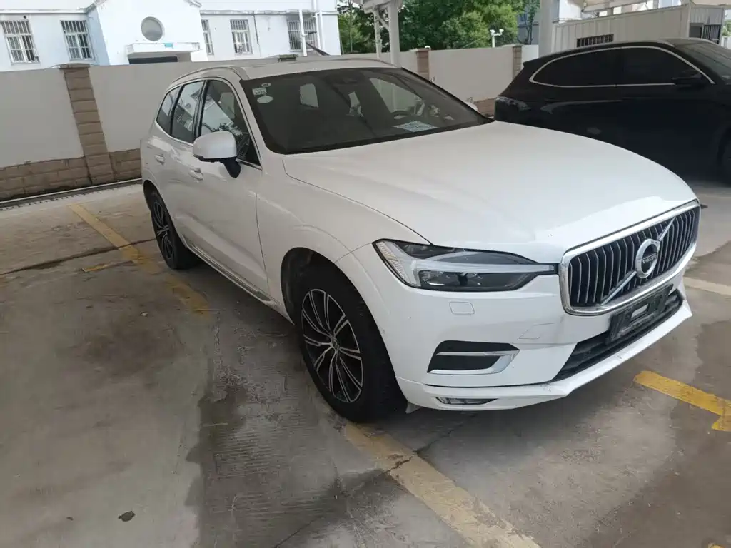 Volvo XC60 沃尔沃XC60 2021款 T5 四驱智雅豪华版