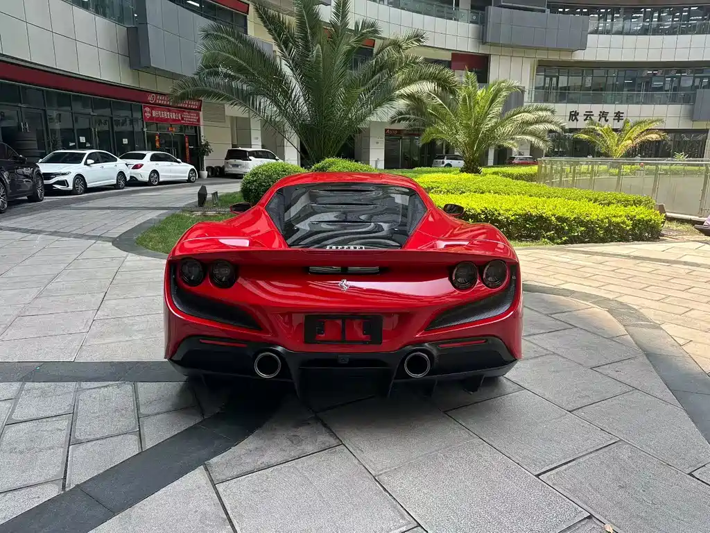 Ferrari F8 Tributo 3.9 T V8