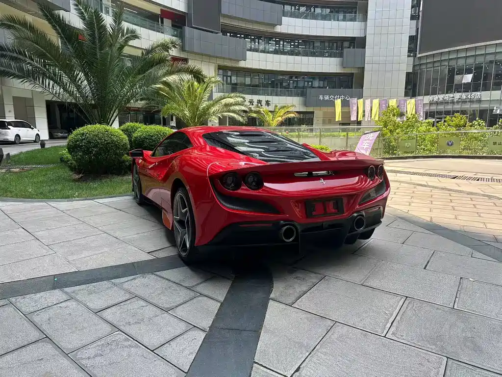 Ferrari F8 Tributo 3.9 T V8