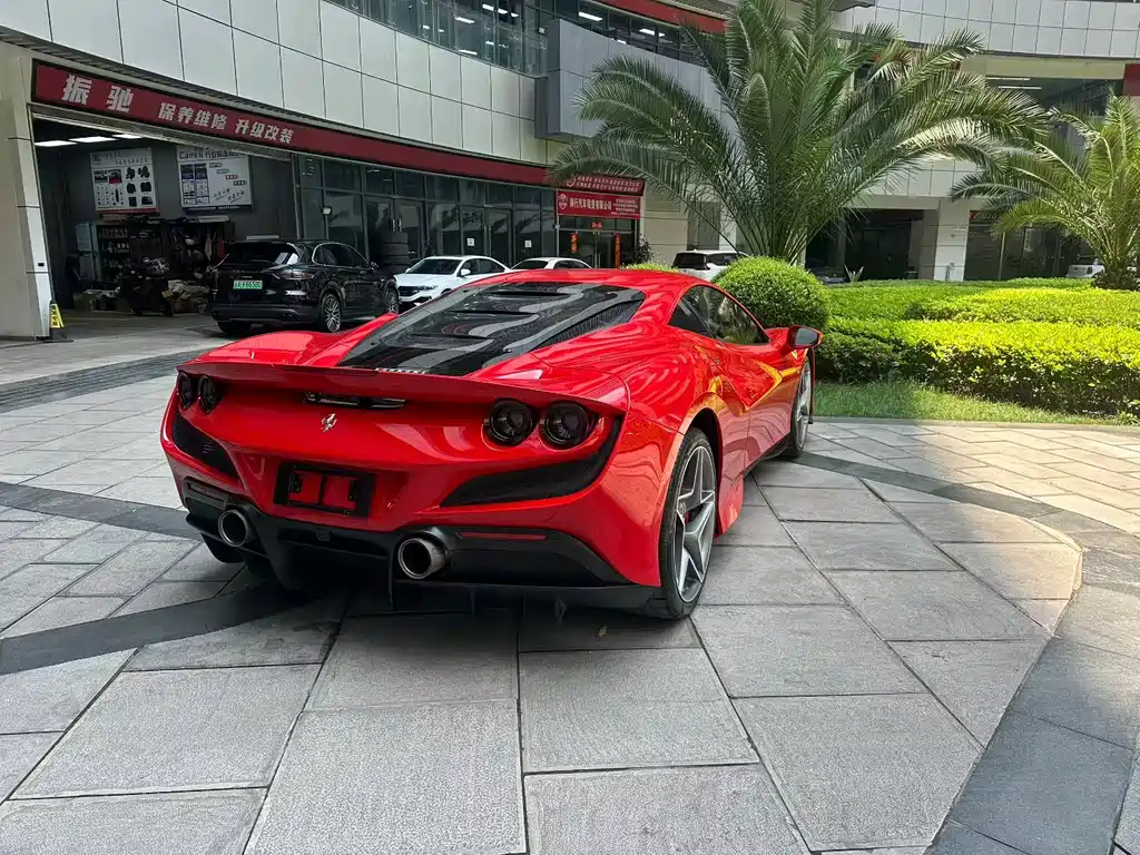 Ferrari F8 Tributo 3.9 T V8