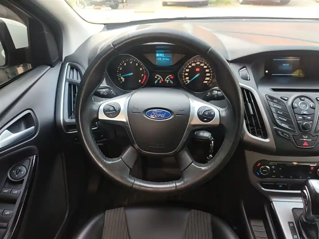 Focus Sedan 1.6 L Auto Style