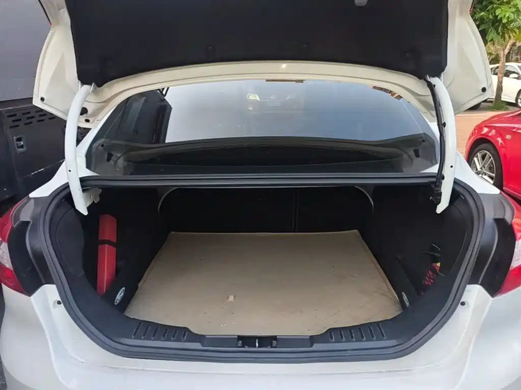 Focus Sedan 1.6 L Auto Style