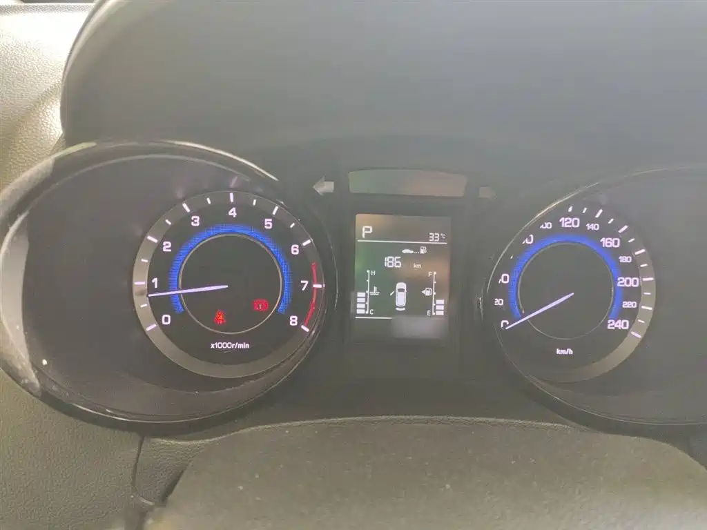 Changan CS15 1.5 L Auto Luxury