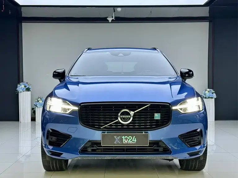 Volvo XC60 PHEV T8 E Drive Hybrid Smart Vision Sport