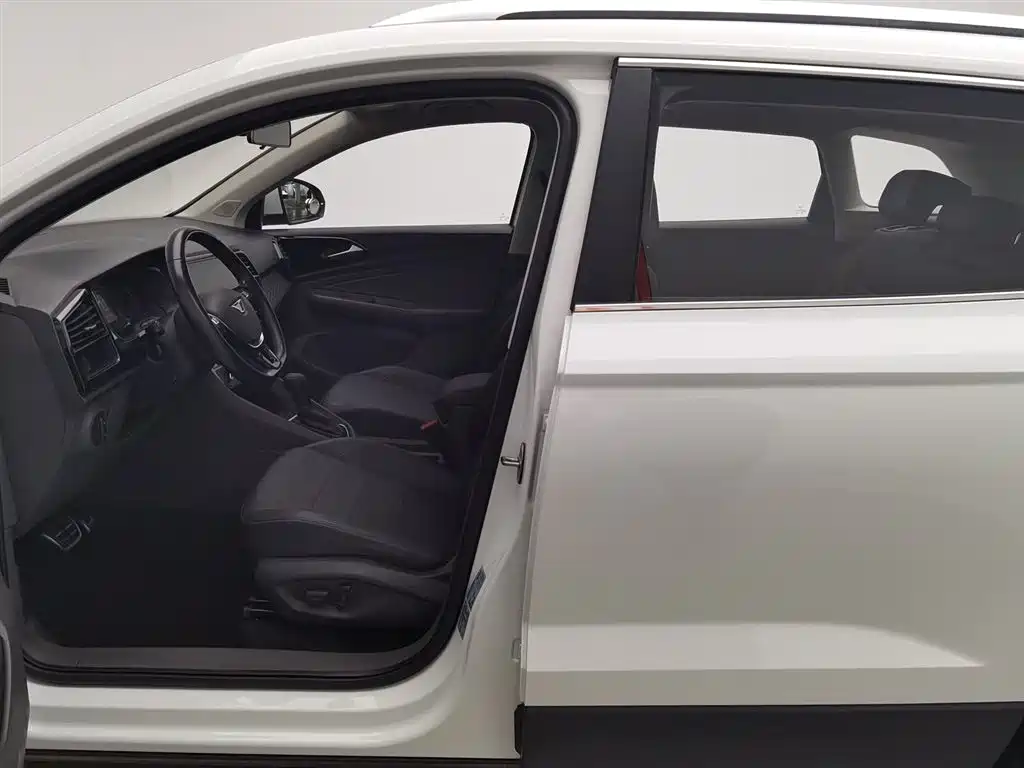 Jetta VS7 1.4 T Auto Joy