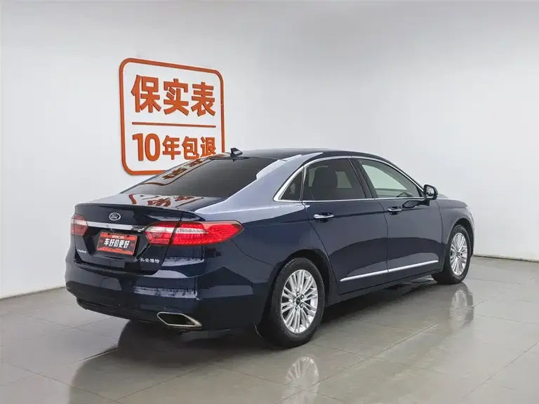 Ford Taurus EcoBoost 245 Fashion