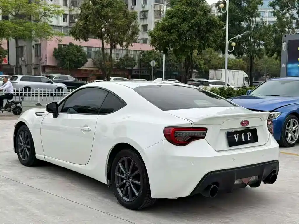 Subaru BRZ 2.0 i Auto