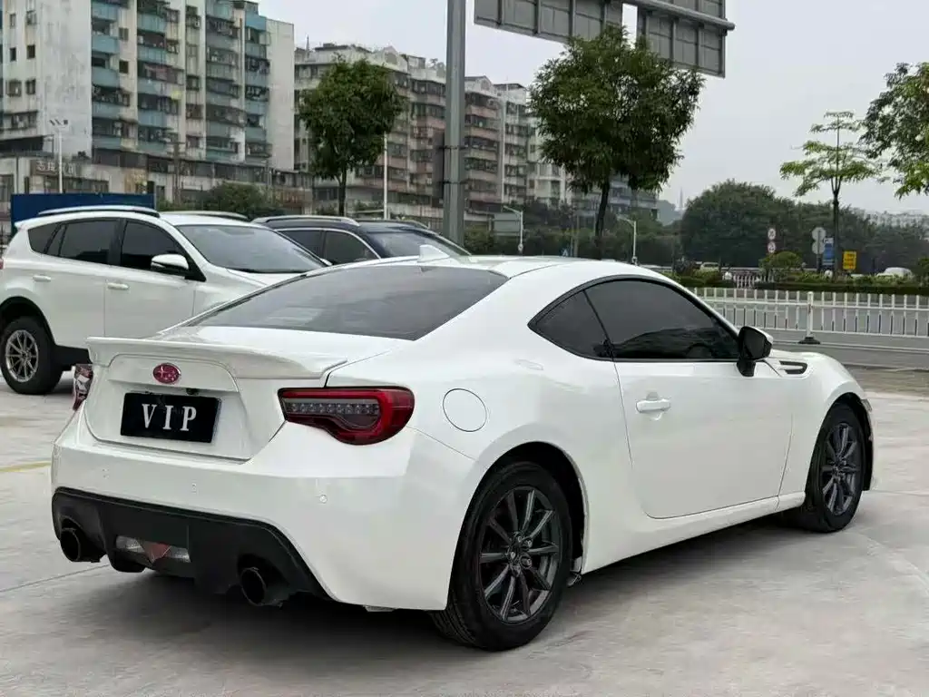 Subaru BRZ 2.0 i Auto