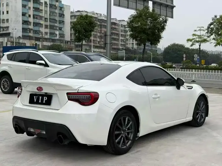 Subaru BRZ 2.0 i Auto