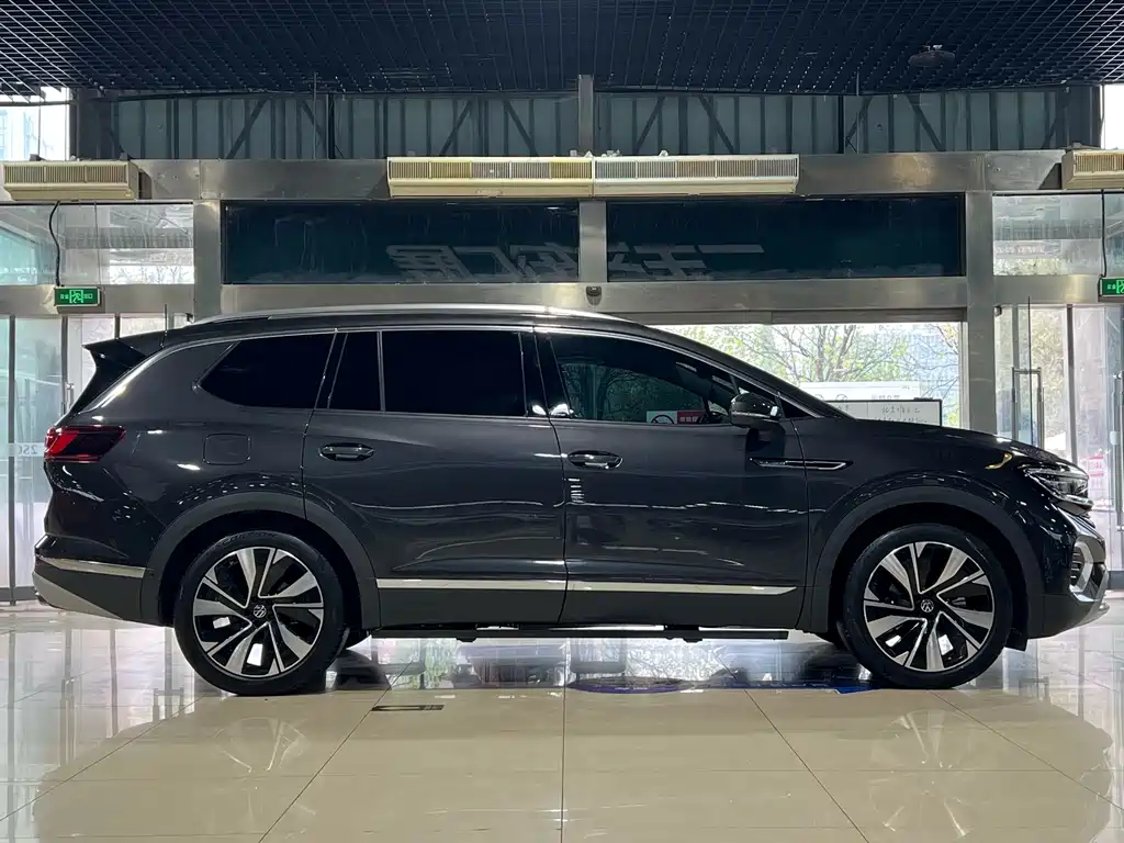 Talagon 380 TSI 4 WD Luxury Premium Realm Pro Public Enjoyment 6-seat