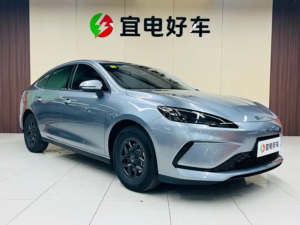 Seal 05 DM-i DM-i Smart Drive 55 KM Luxury